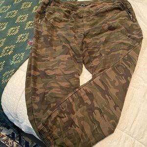 Camouflage joggers